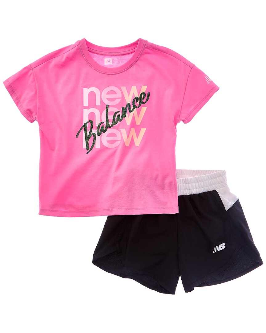 

Комплект New Balance из двух предметов: трикотажная футболка и тканые шорты, розовый