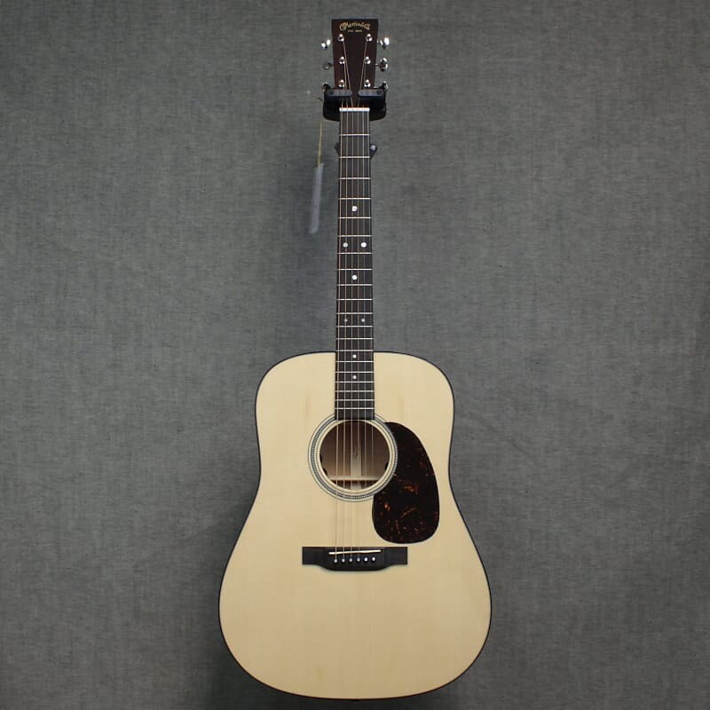 

Акустическая гитара Martin D16E- Spruce Top/ Mahogany Back and Sides