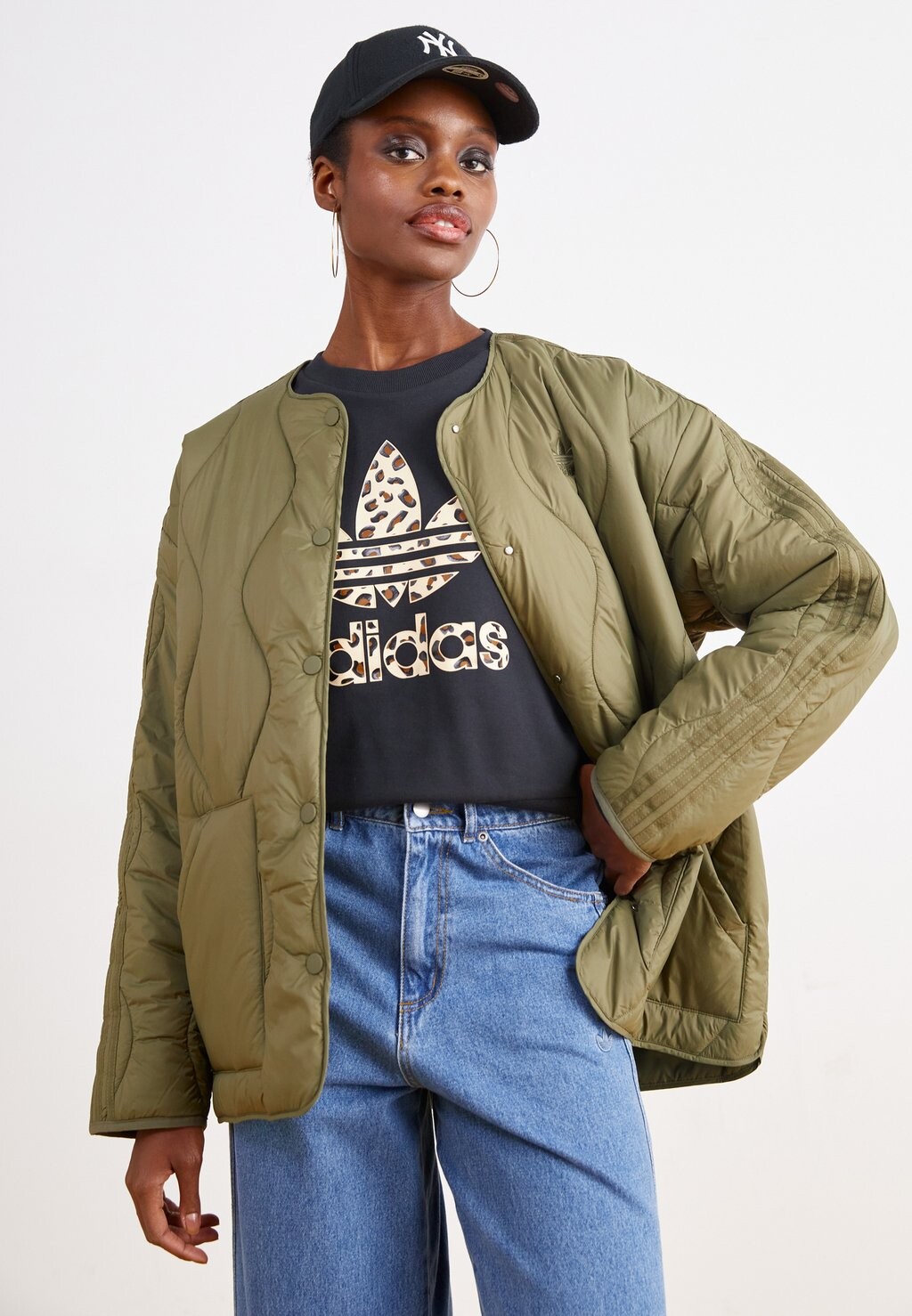 

Зимняя куртка QUILTED LINER adidas Originals, оливковый