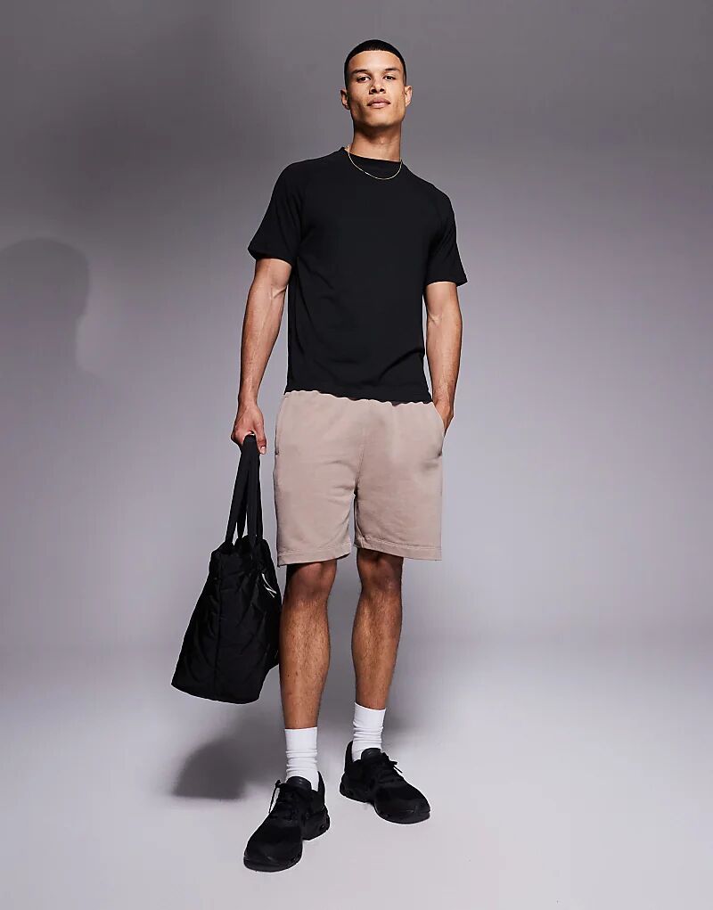 

Спортивные шорты ASOS 4505 Icon из плотной ткани, быстросохнущие, цвет «с эффектом потертости», длина внутреннего шва 18 см