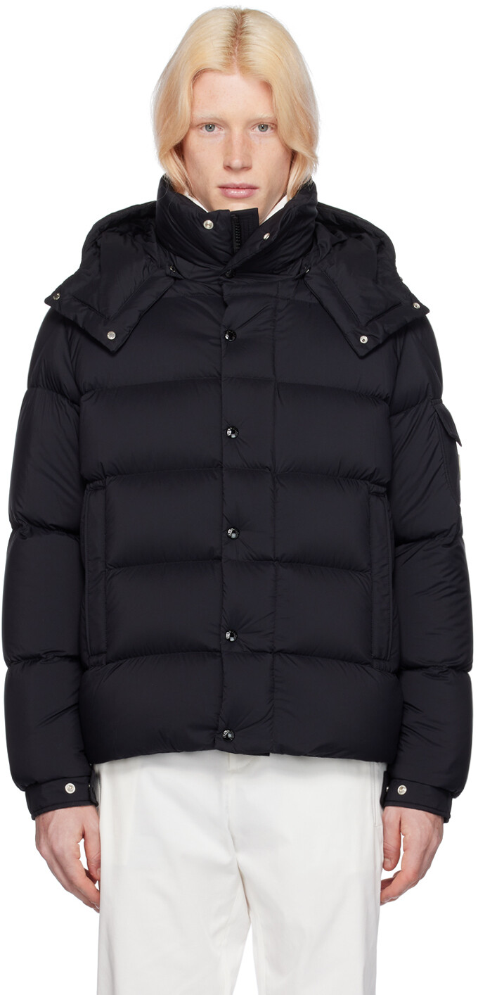 

Черный пуховик Vezere Moncler