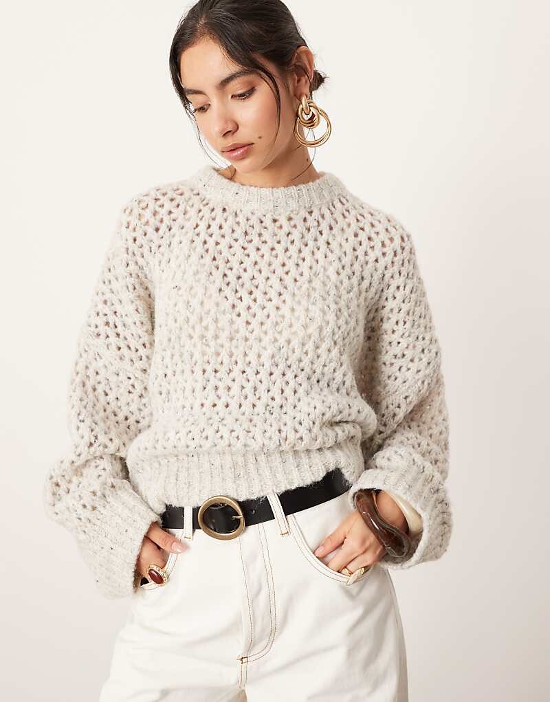 

ASOS Edition – светло-бежевый ажурный свитер объемного кроя