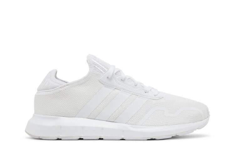 

Кроссовки Adidas Swift Run X, белый