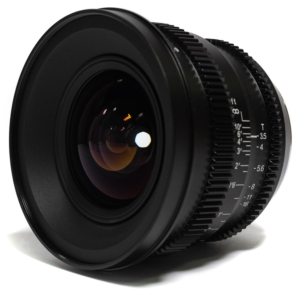 

Объектив SLR Magic MicroPrime Cine 15mm T3.5 (FUJIFILM X)