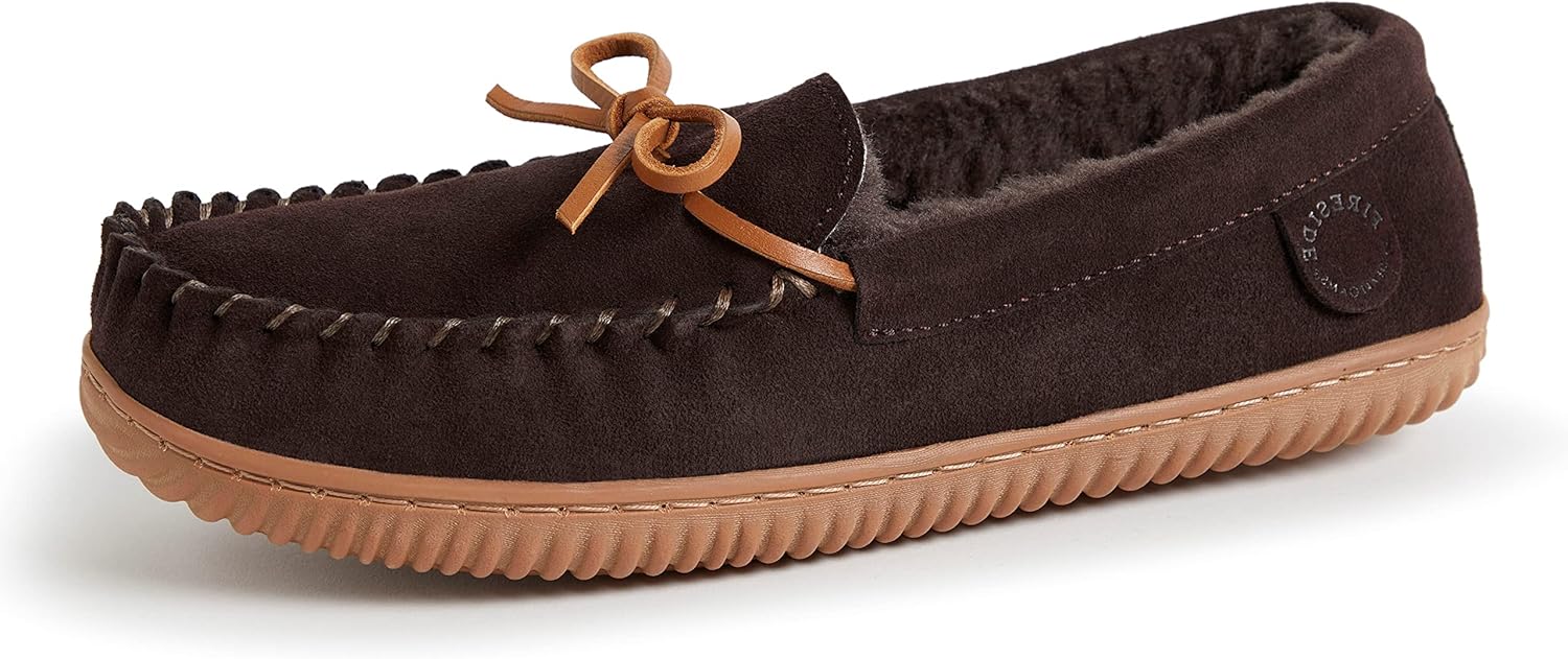 

Мужские тапочки- мокасины для дома и улицы Fireside от Dearfoams Nelson Bay из натуральной овчины Fireside By Dearfoams, Coffee