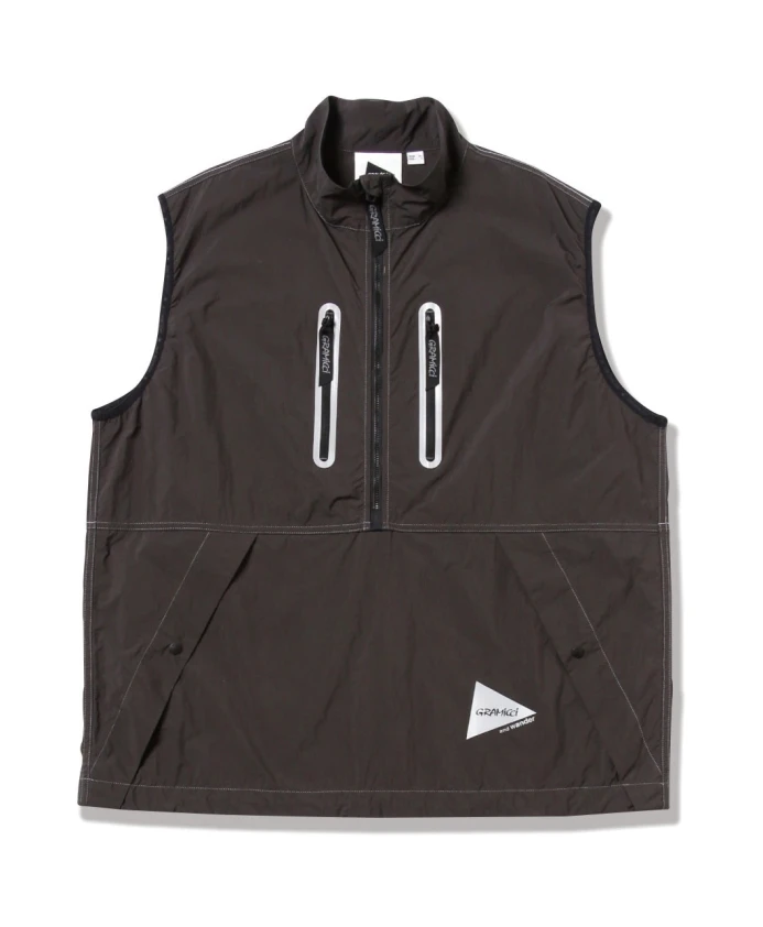 

Жилет из нейлона с угольной отделкой Gramicci, черный