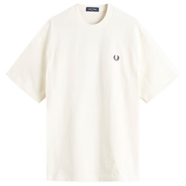 

Вышитая футболка чемпиона Fred Perry, экрю
