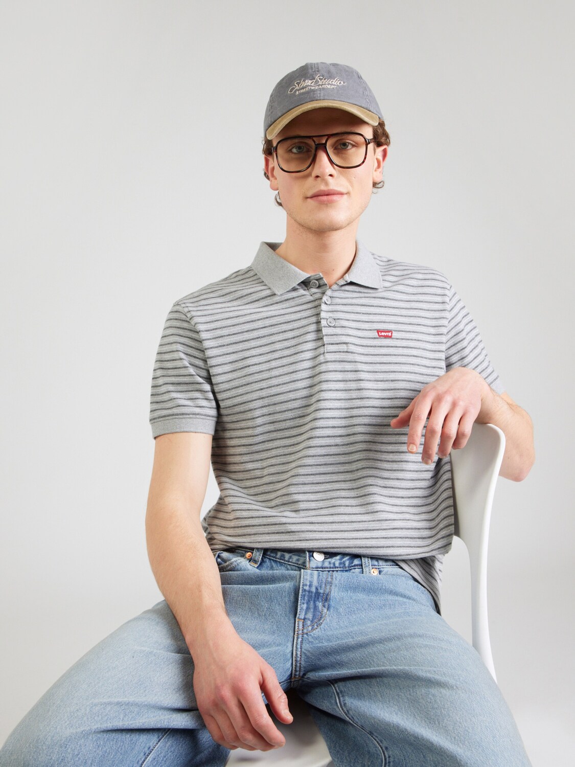 LEVI'S  Футболка 'Housemark Polo' в крапчатом сером цвете — фото 3