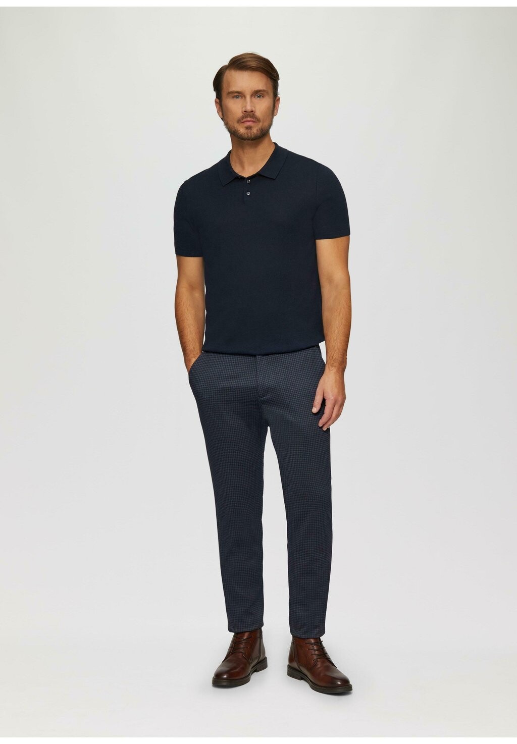 

Брюки MIT HAHNENTRITTMUSTER s.Oliver BLACK LABEL, темно-синий