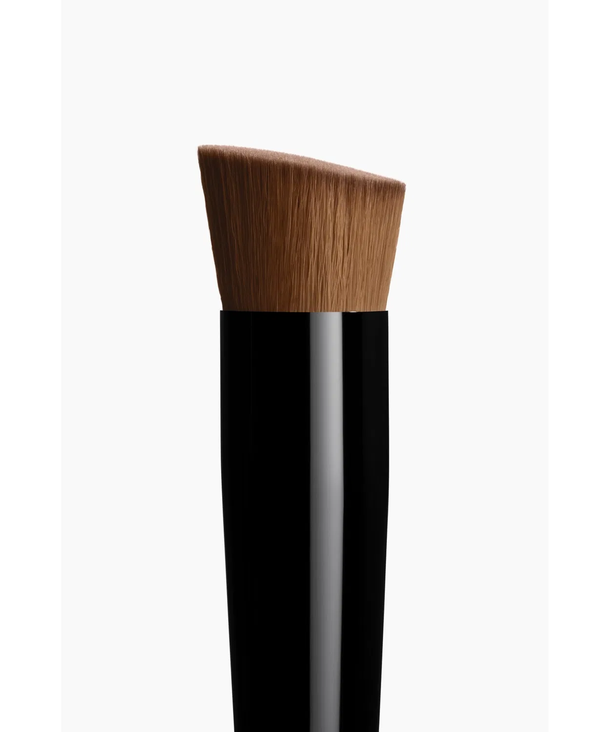 Кисть для макияжа CHANEL Panso Fluid et Poudre N°101 — фото 2