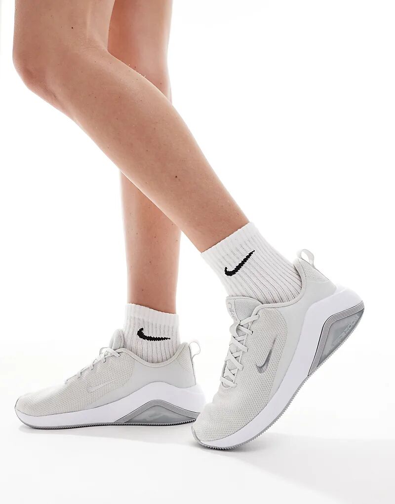 Кроссовки Air Zoom Bella 7 серого и белого цвета Nike Training