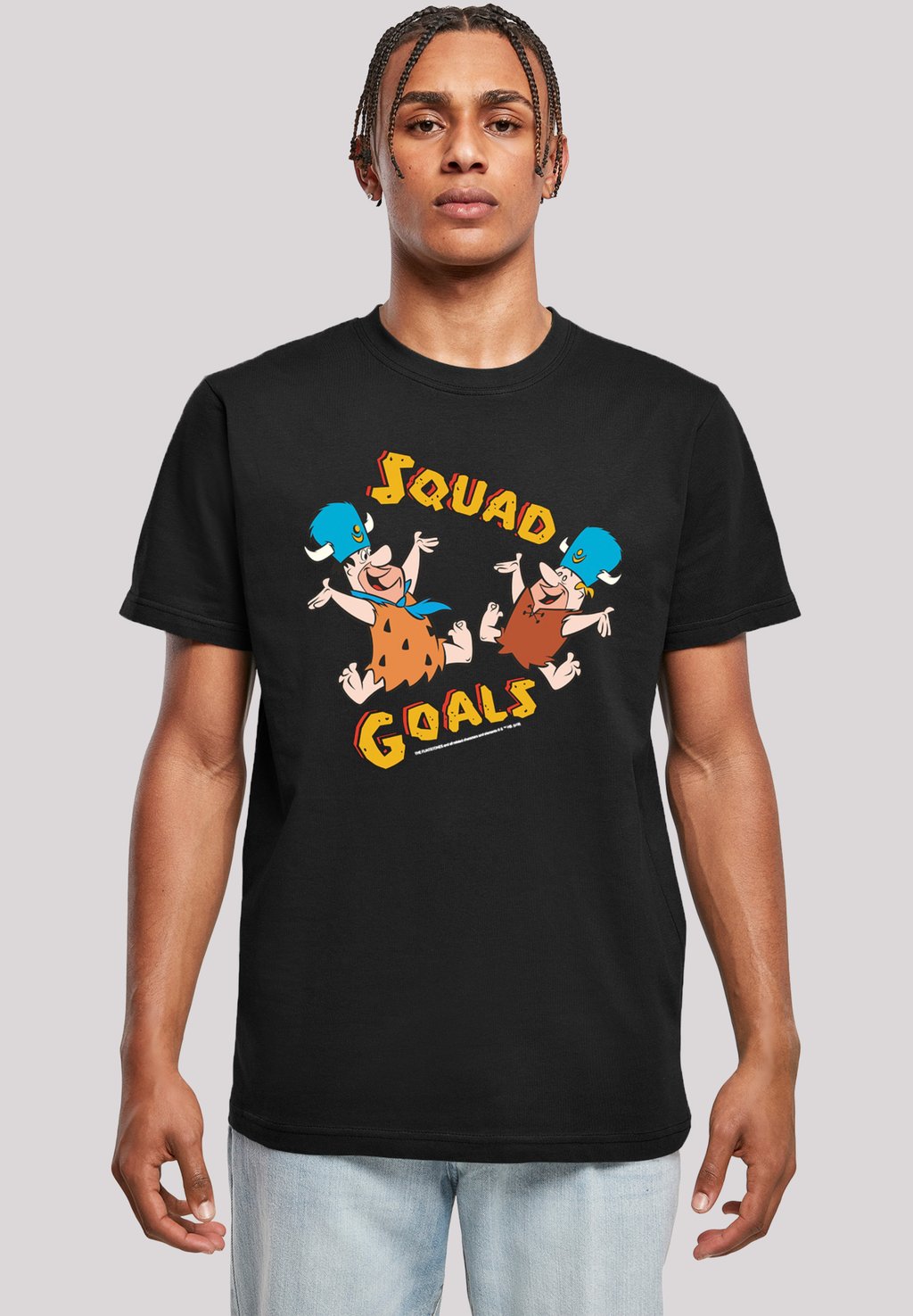 

Футболка с принтом DIE FAMILIE FEUERSTEIN SQUAD GOALS F4NT4STIC, черный