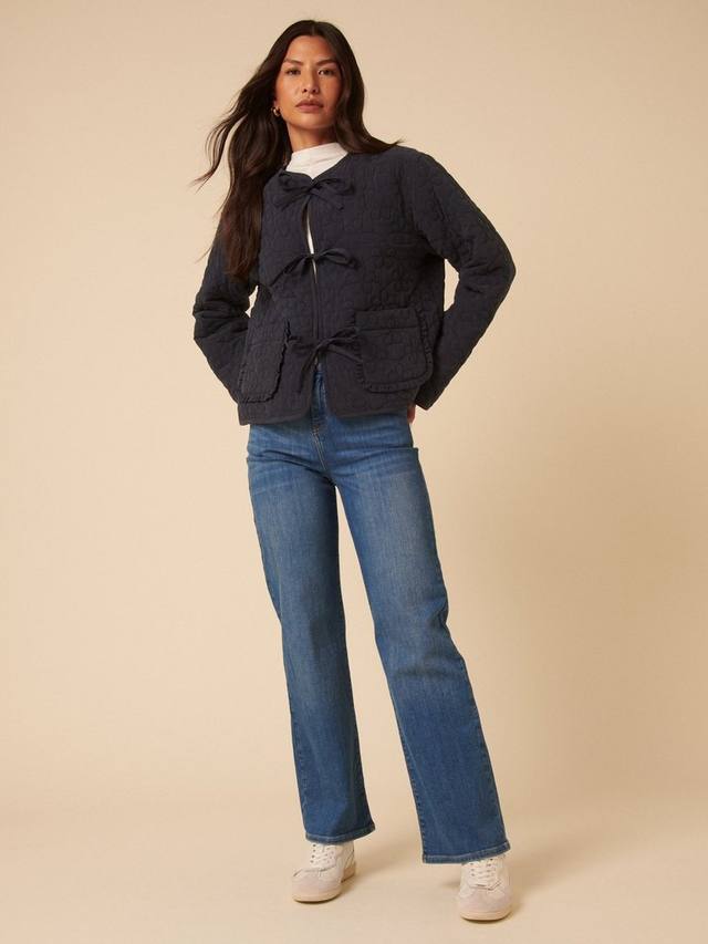 

Приталенный стеганый жилет с цветочным принтом и запахом из TENCEL Lyocell Nobody's Child, Navy