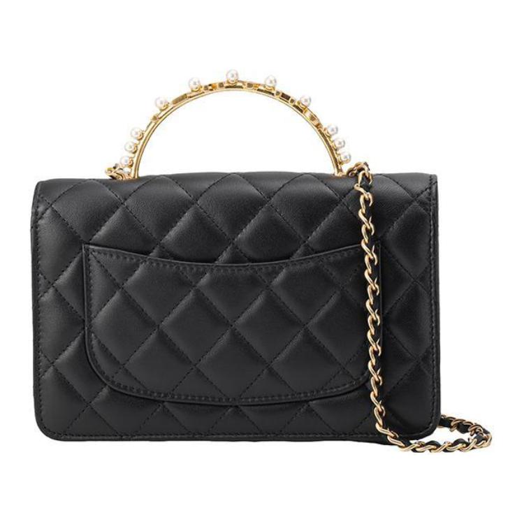 CHANEL Сумка WOC из ягненка женская black — фото 2