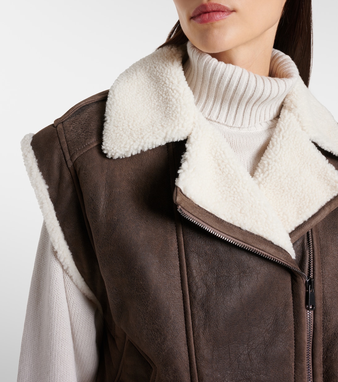 Кожаный жилет на подкладке из овчины Brunello Cucinelli, Tortora + Pelo Naturale — фото 4