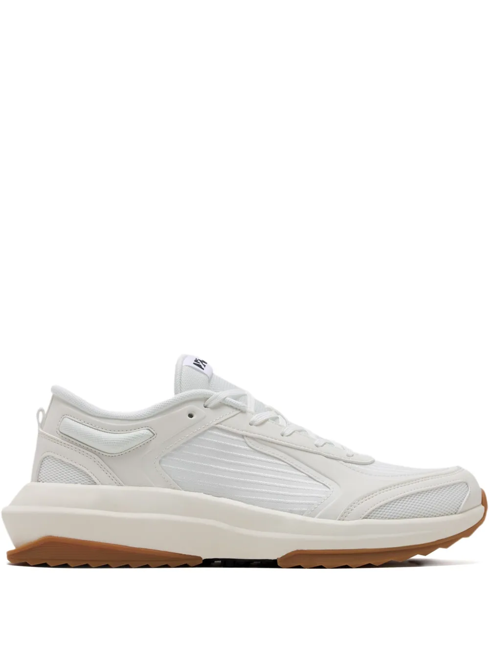 

Фактурные кроссовки Jogger APL: ATHLETIC PROPULSION LABS, белый
