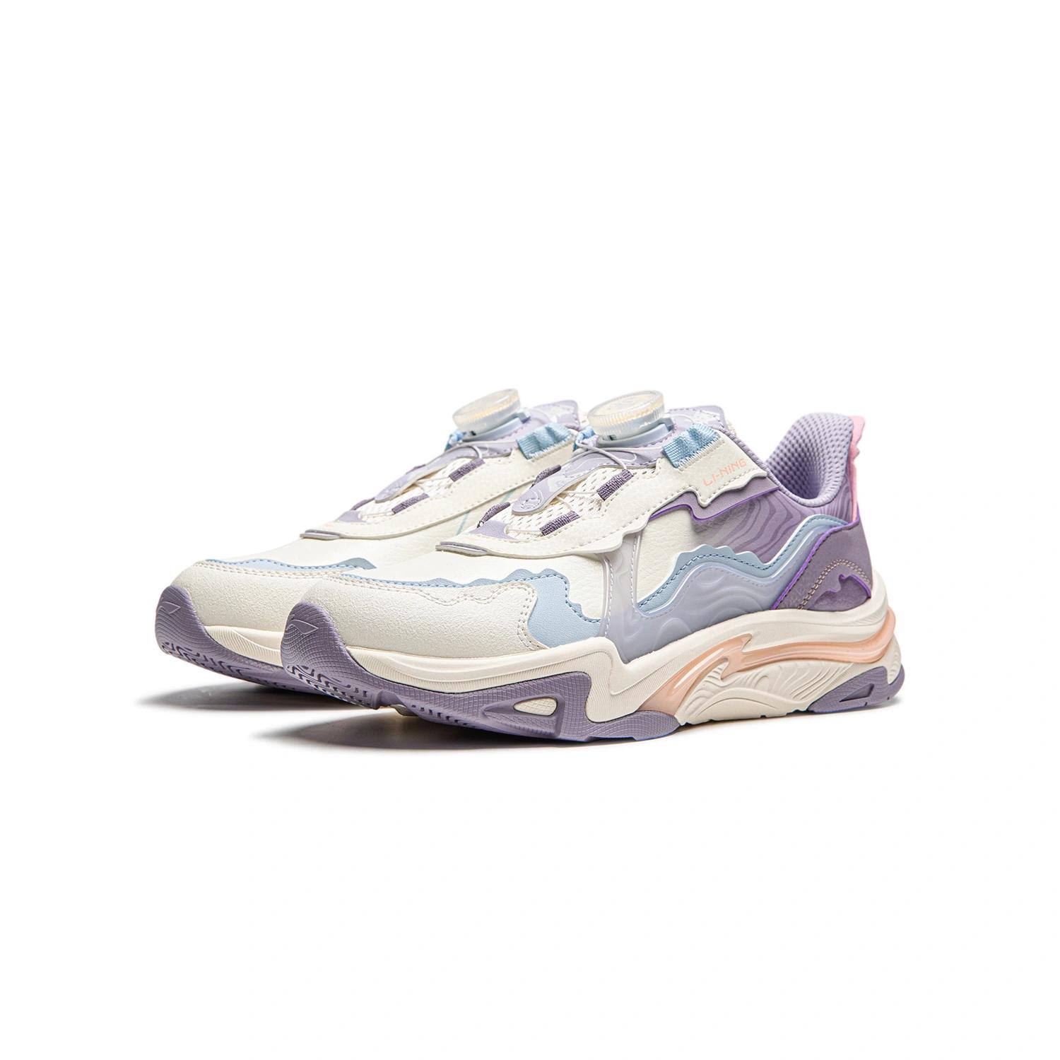 LINING YOUNG Детские кроссовки Cloud River Sports Life Cushioning Rebound Low-Top для повседневной носки в цвете экрю/дымчато-фиолетовый/небесно-голубой — фото 3