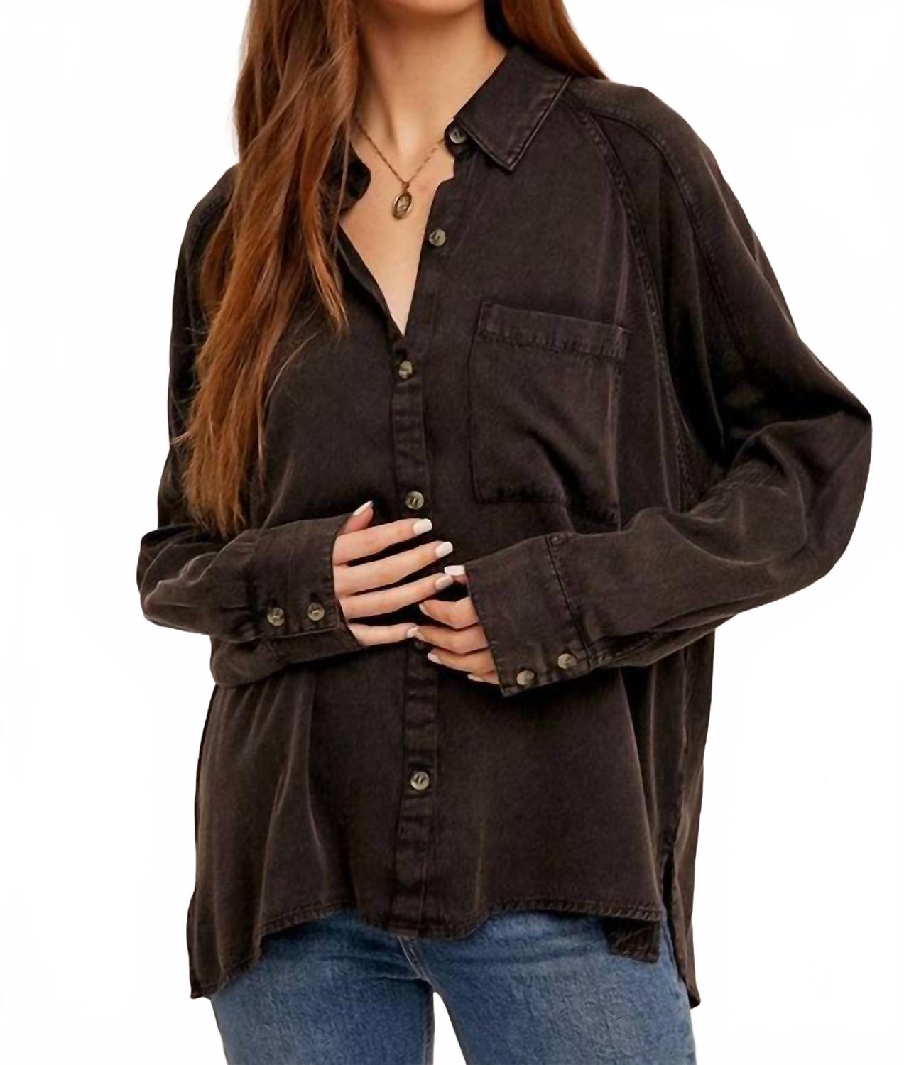 

Черная рубашка с пуговицами в стиле минеральной мойки Hem & Thread