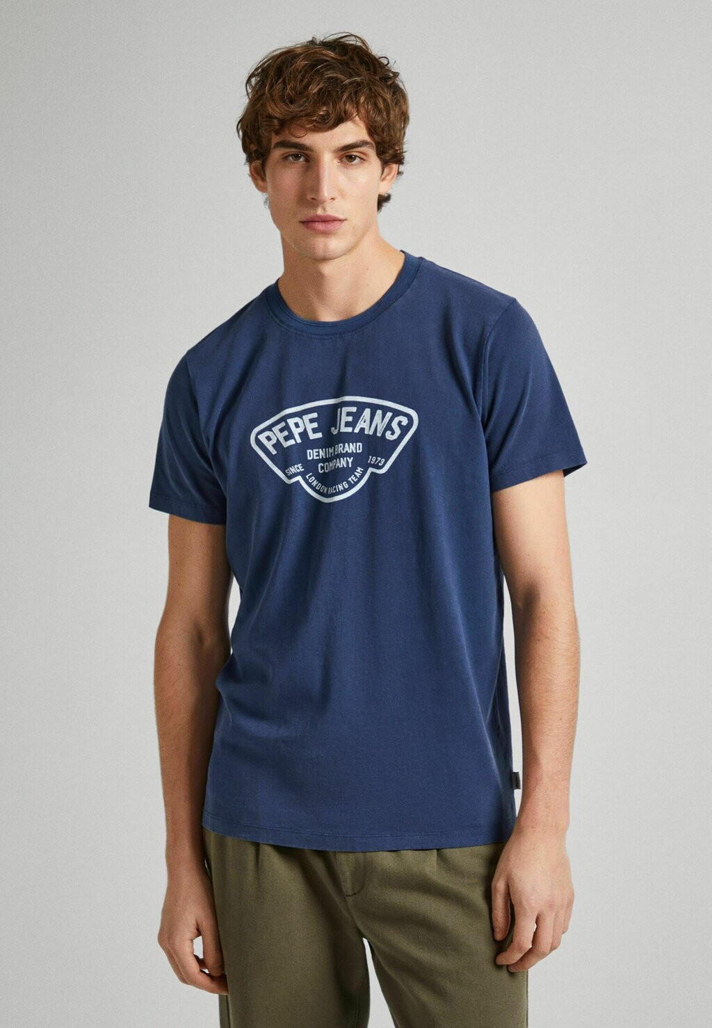 

Футболка с принтом CHERRY Pepe Jeans, темно-синий