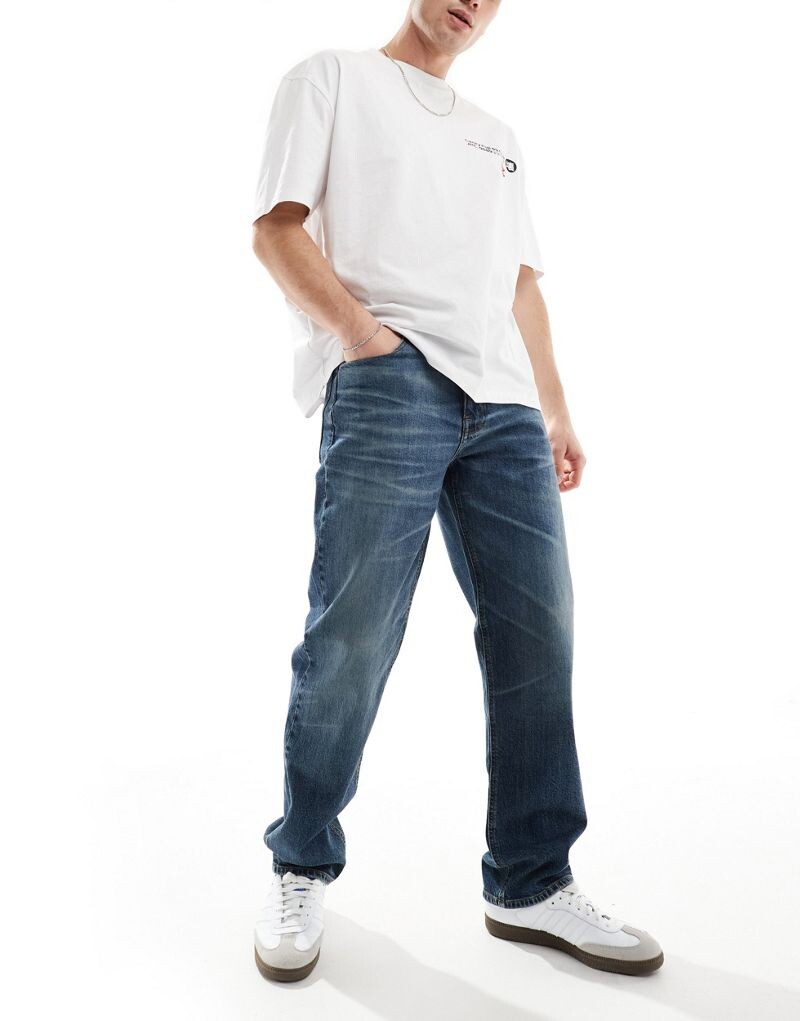 

Синие прямые джинсы средней стирки ASOS DESIGN