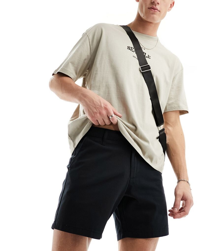 

Черные узкие эластичные шорты чинос ASOS DESIGN