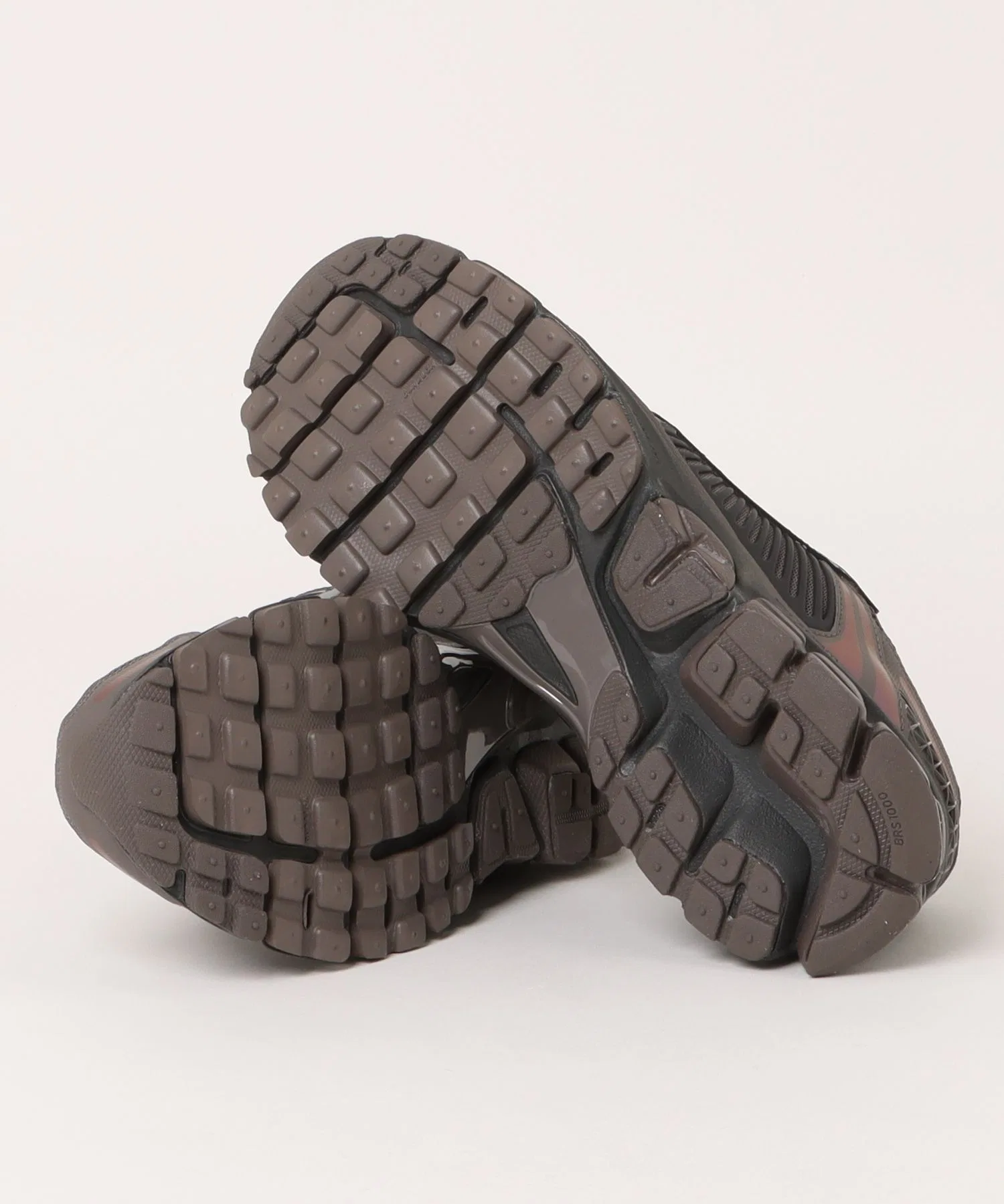 Мужские кроссовки NIKE ZOOM VOMERO 5 серые — фото 3