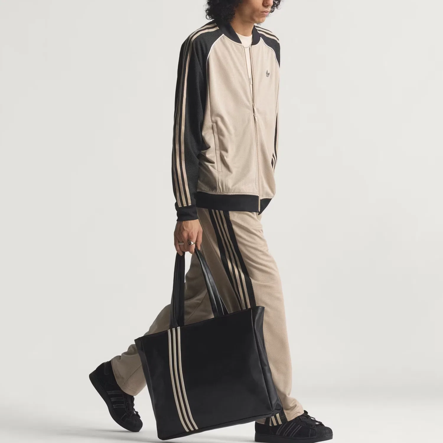 Куртка мужская FW25 Adidas Originals, Stone Khaki — фото 4