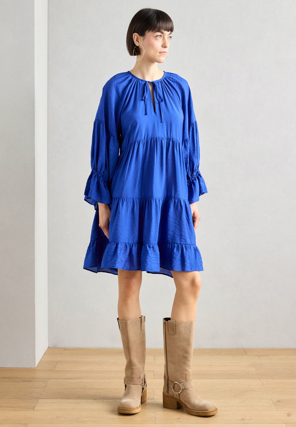 

Повседневное платье DRESS SIMONE Lindex, светло-голубой