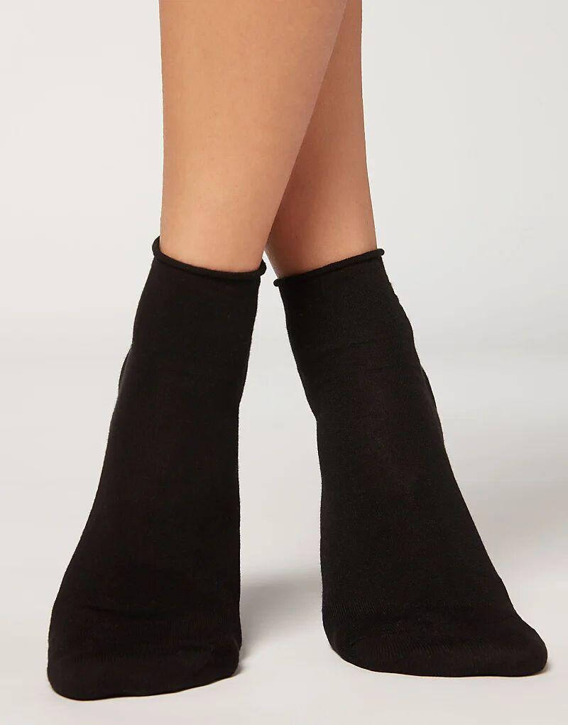 

Короткие носки без резинки Calzedonia Cotton черного цвета