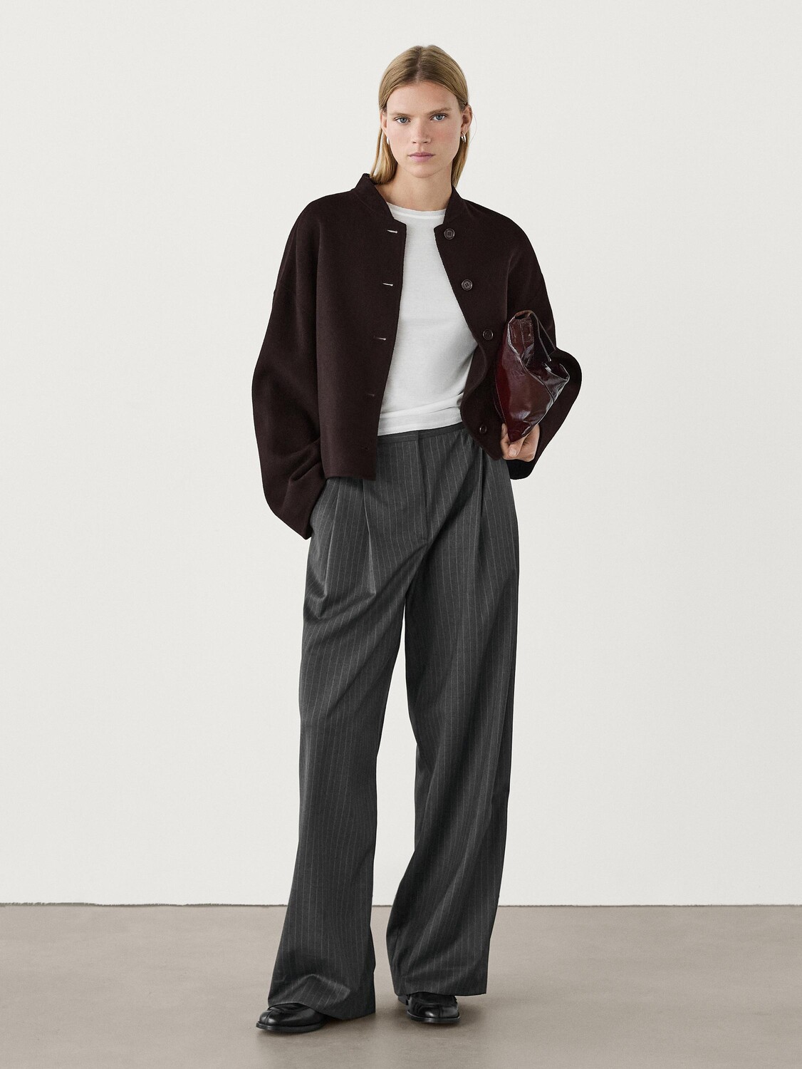 

Короткая куртка из двойной шерстяной смеси Massimo Dutti, бургундия