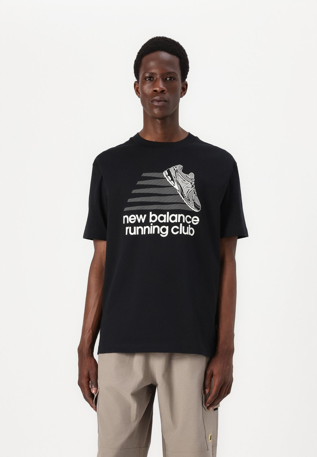 

Футболка с принтом ATHLETICS RUNNING CLUB New Balance, черный