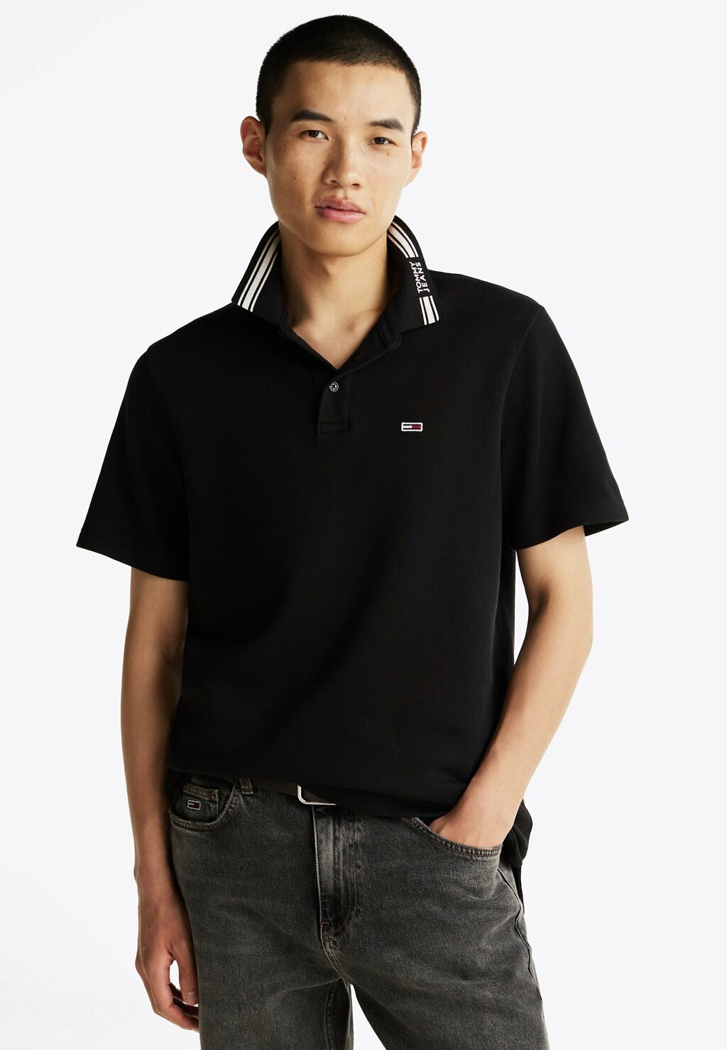 

Рубашка поло REGULAR FIT TIPPED COLLAR Tommy Jeans, черный