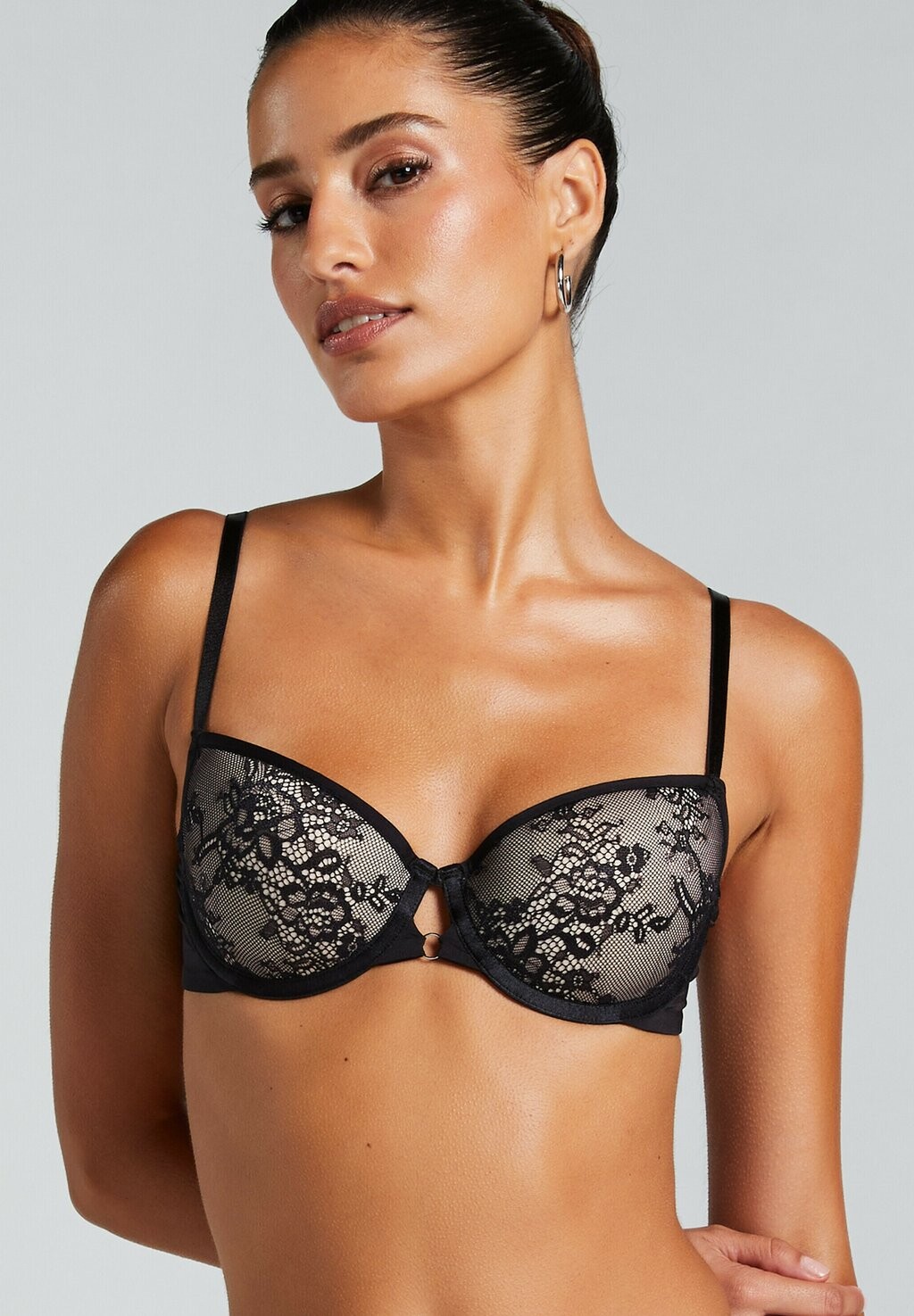 

Бюстгальтер на косточках PADDED UNDERWIRED Hunkemöller, черный