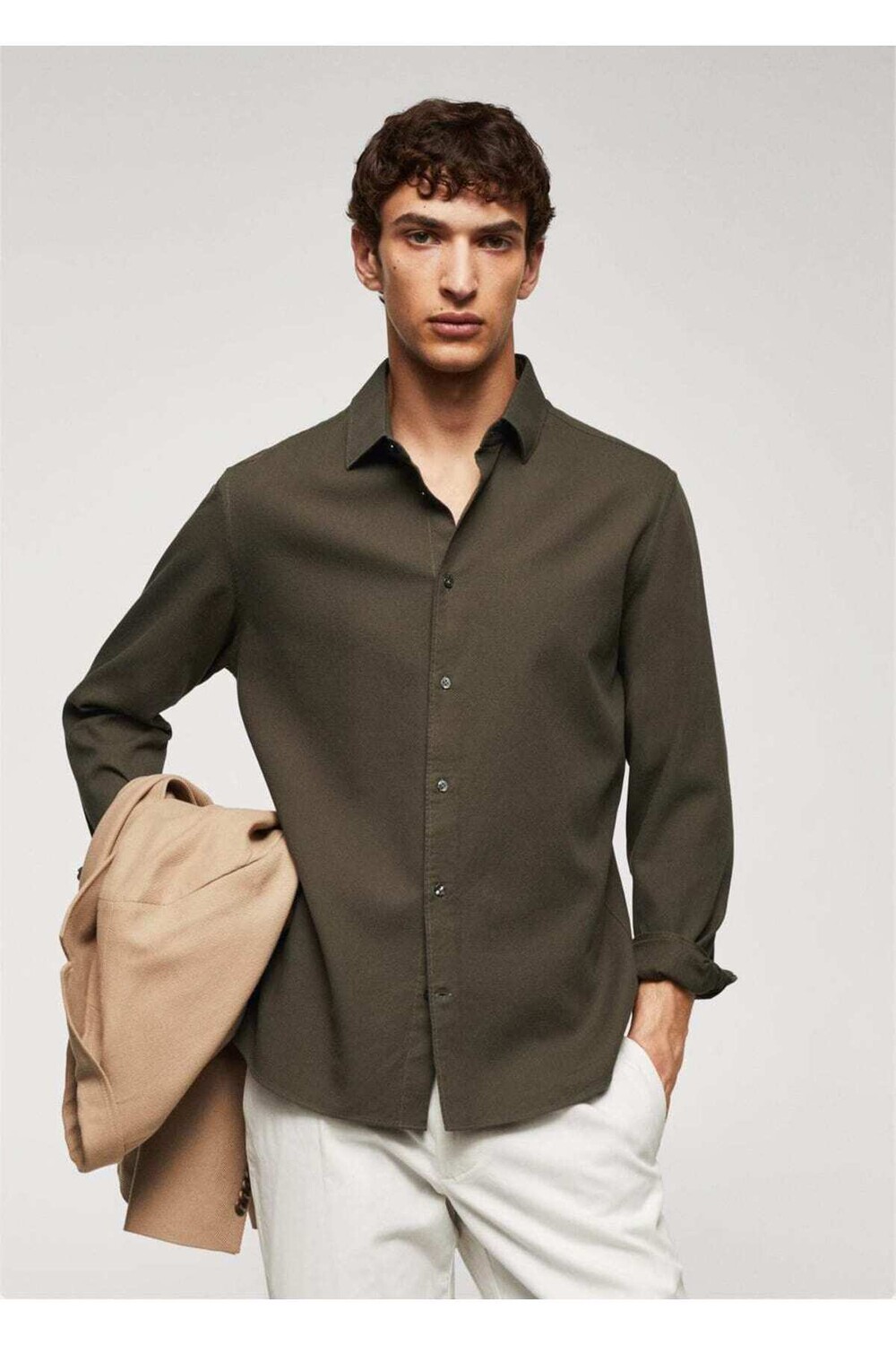 

Рубашка Slim Fit из хлопка Mango, хаки