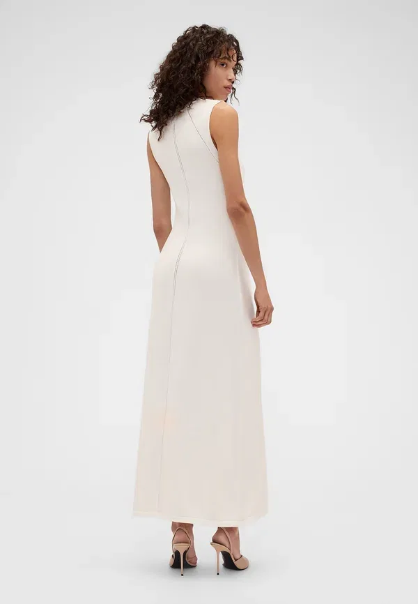 Свитер-макси Victoria Beckham, модель maxi dress Gap, новый цвет офф-вайт — фото 2