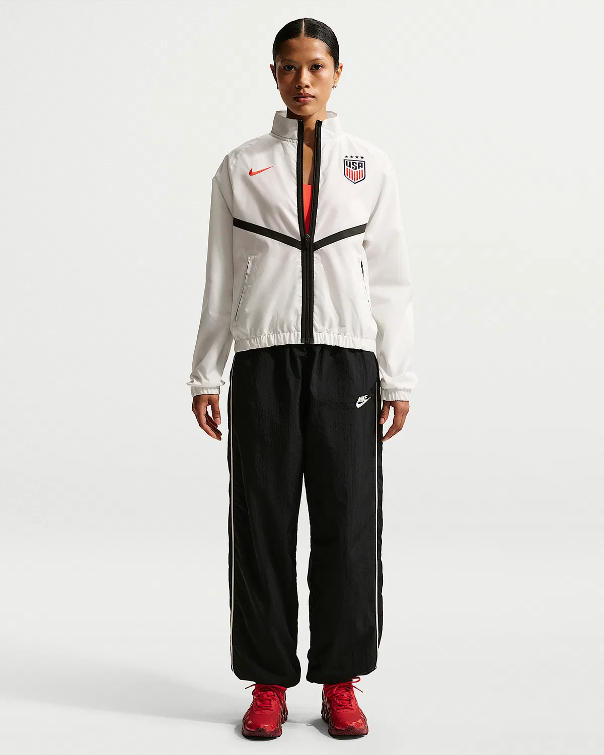 Женская куртка Nike Dri-FIT Soccer Anthem Jacket USWNT, Sail/Black/Challenge Red — фото 4