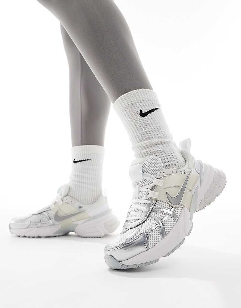 

Nike – V2K – White o-серебристые кроссовки