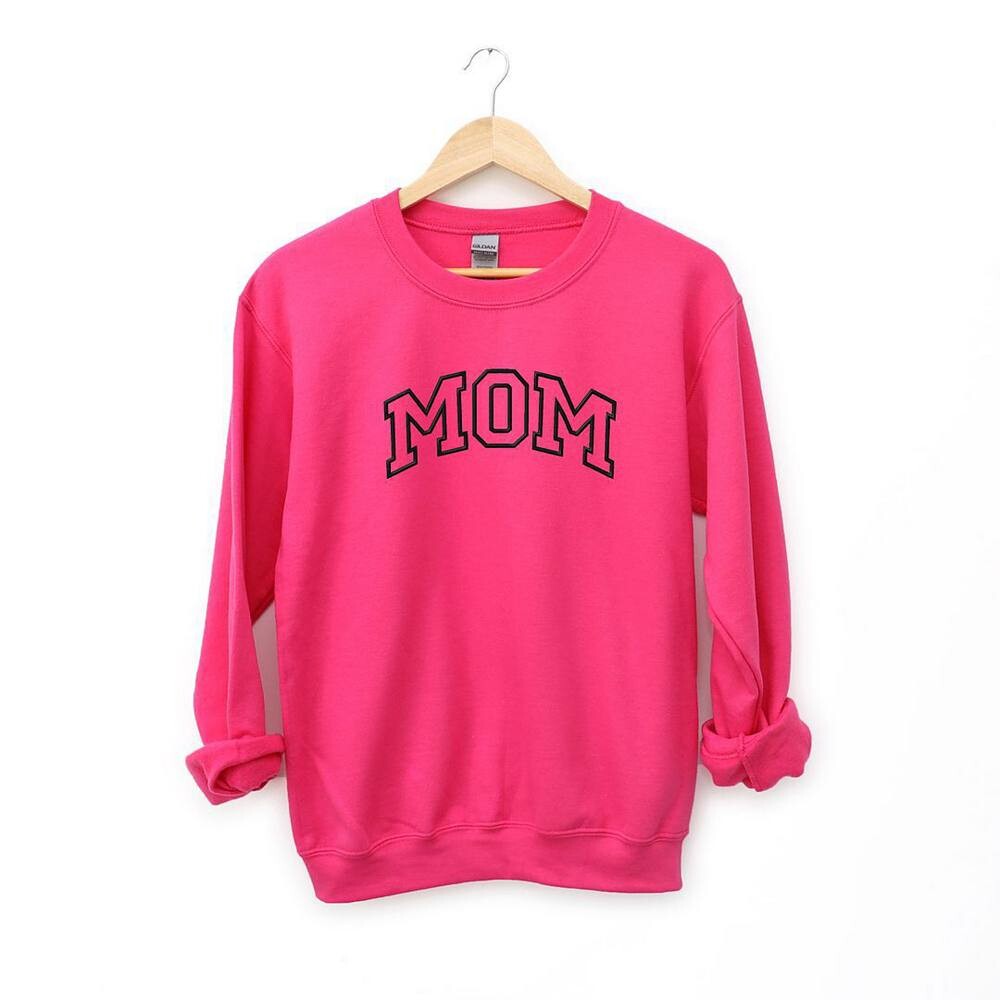 

Толстовка Mom Varsity с вышивкой Simply Sage Market, цвет Raspberry