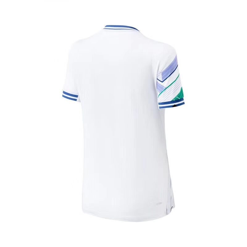 

Футболка женская белая LINING