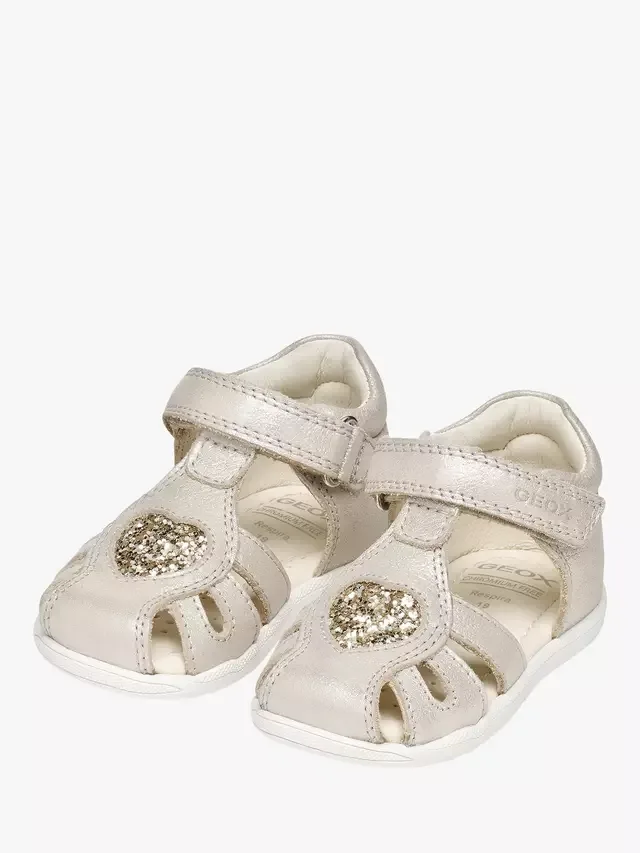Детские сандалии Baby Macchia Heart First-Steps, бежево-платиновый цвет Geox — фото 3