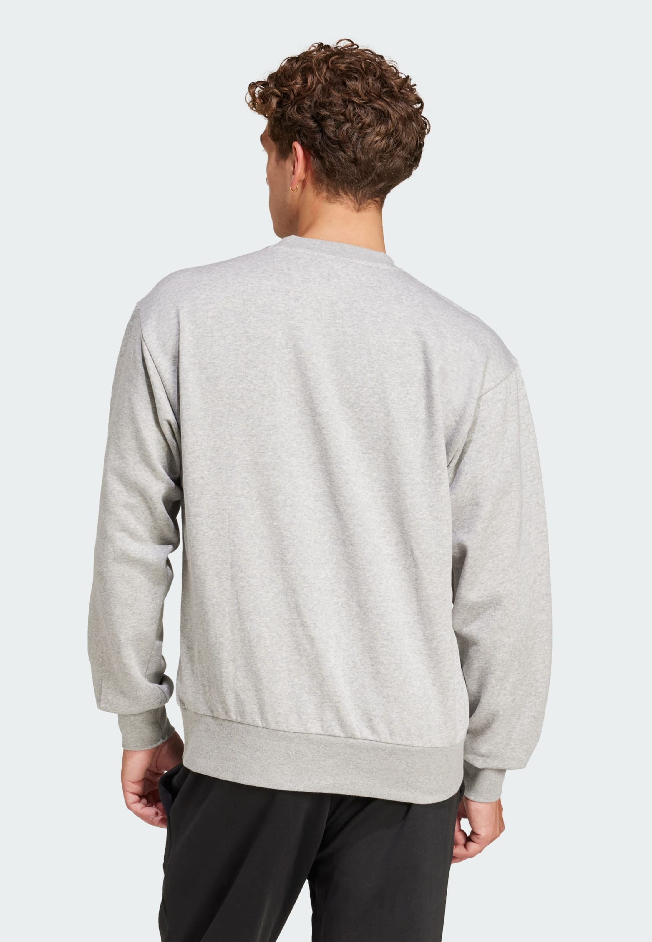 Adidas Sportswear Спортивный свитшот 'Essentials Feelcozy' в цвете Greige — фото 3