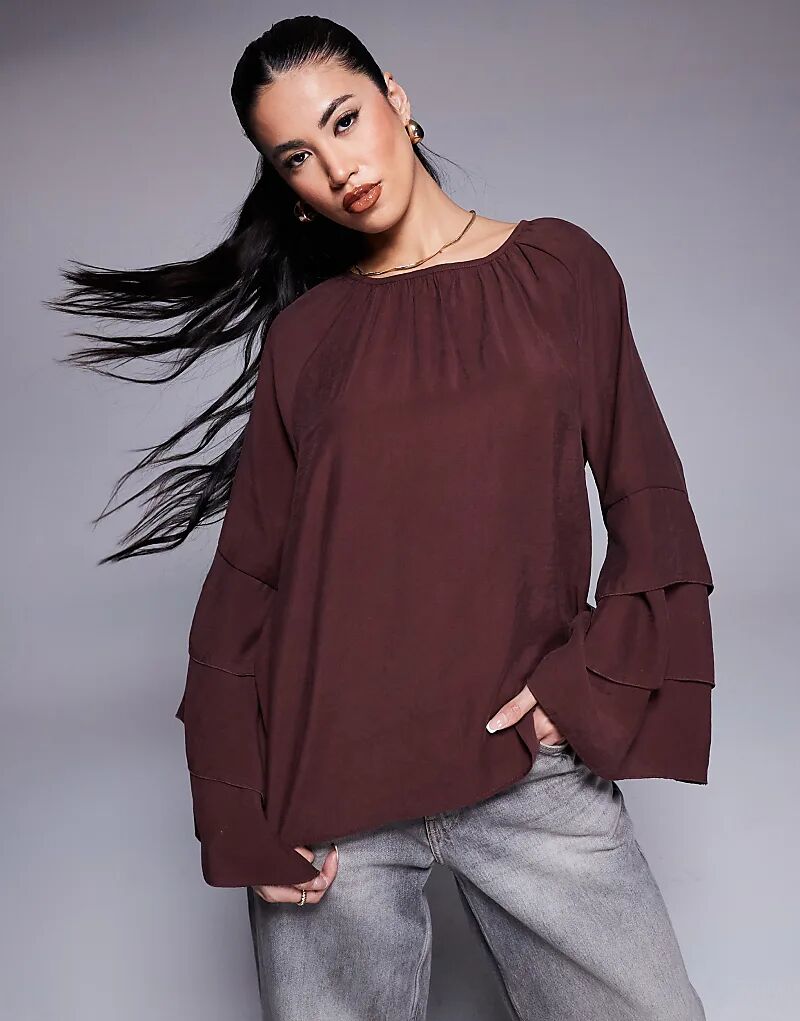 

Топ ASOS DESIGN с расклешенными рукавами из мягкой ткани коричневого цвета