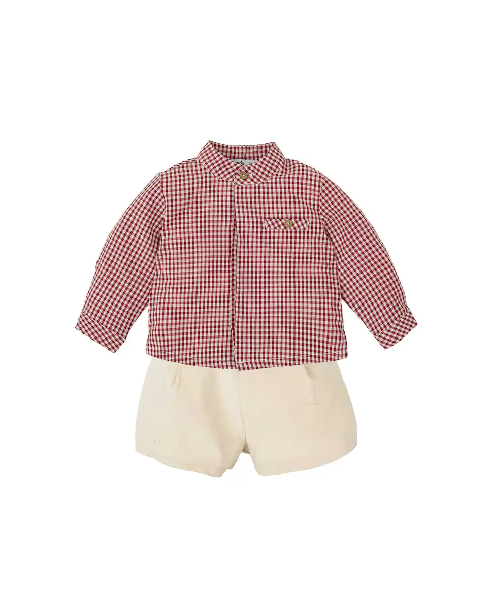 

Комплект для мальчика из клетчатой ​​рубашки и однотонных шорт BABIDÚ, красный