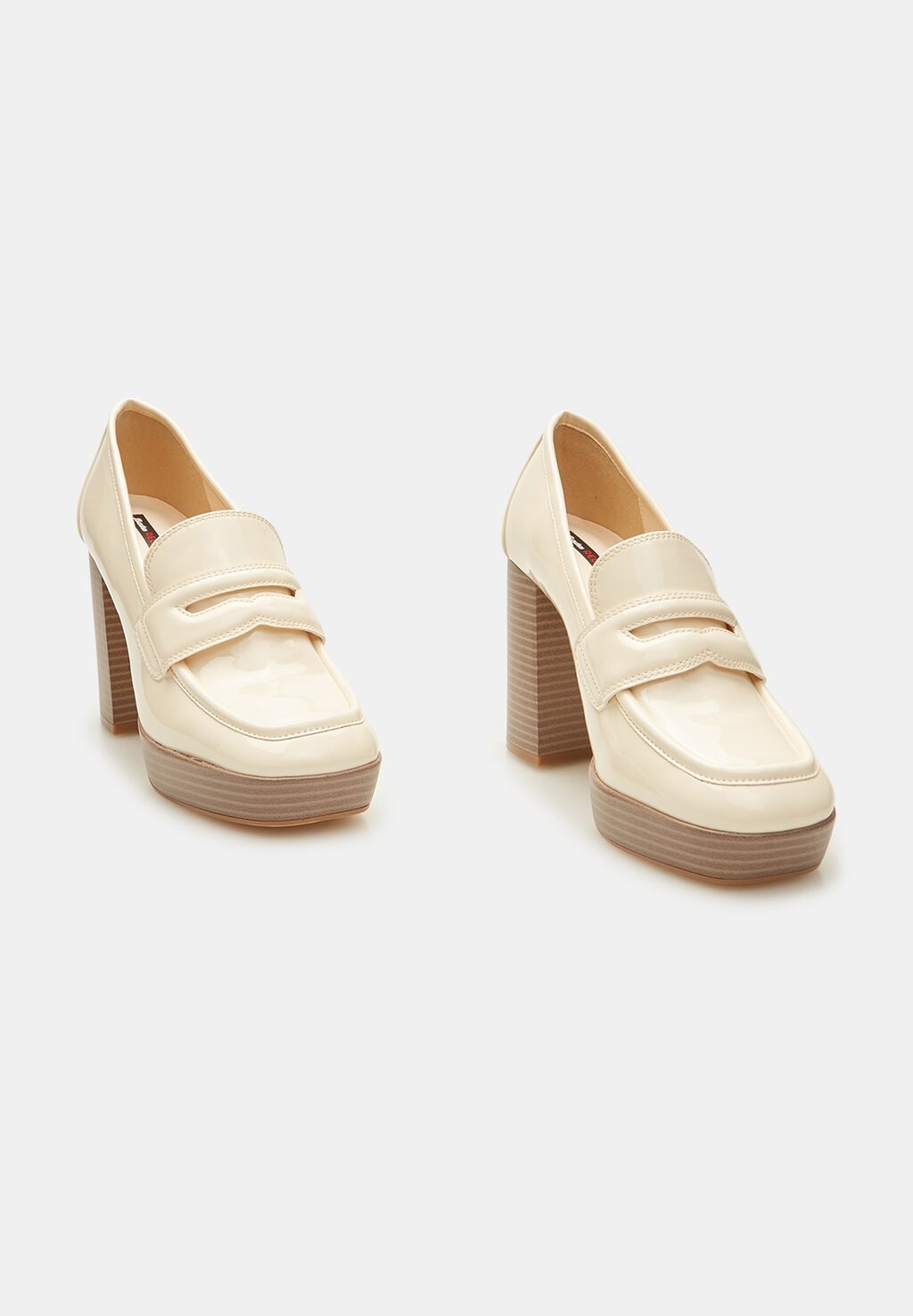 

Туфли на платформе Bata Red Label Bata, белые