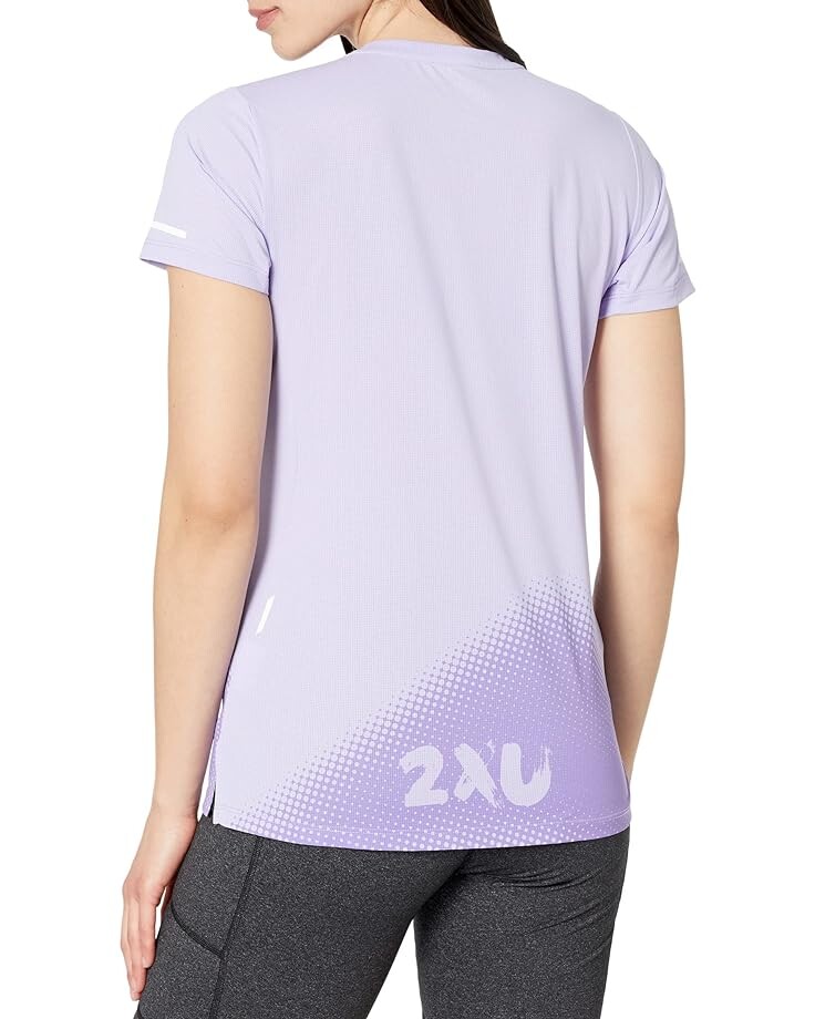 

Футболка 2XU Light Speed Tee, цвет Lavender X/White Reflective