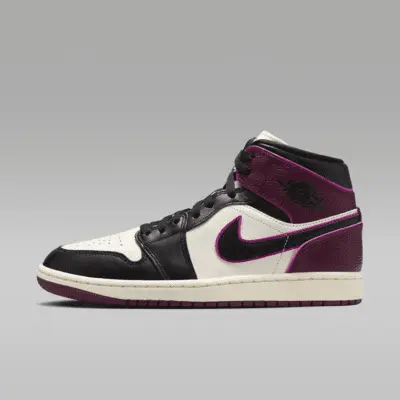 

Кроссовки Jordan Air 1 Mid SE, цвет Sail/Active Pink/Bordeaux/Black