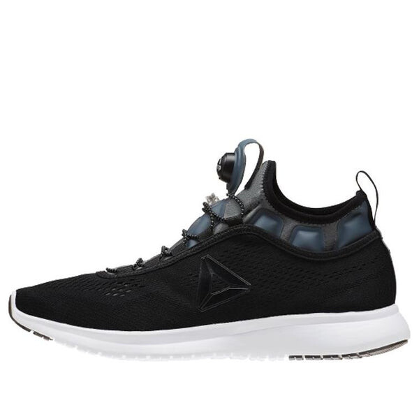

Кроссовки pump plus tech sneakers black Reebok, черный