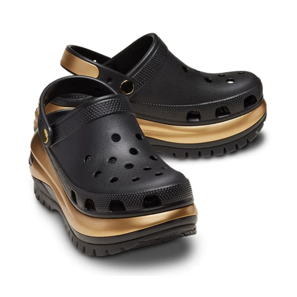 Мужские клоги Crocs Mega Crush Metallic бежевые — фото 4