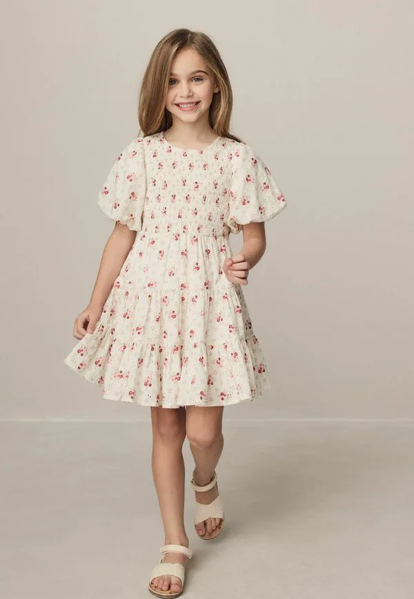 Платье-Футляр прямого кроя с присборенными пышными рукавами. Laura Ashley, Cream Pia Bouquet Ditsy