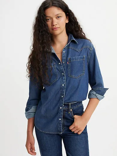

Рубашка Теодоры в стиле вестерн Levi's, цвет Air Space - Dark Wash